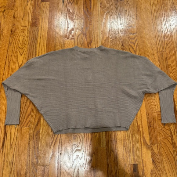 NWT Philosophy Taupe Ribbed Sweater with zippers on sleeves - Picture 4 of 4